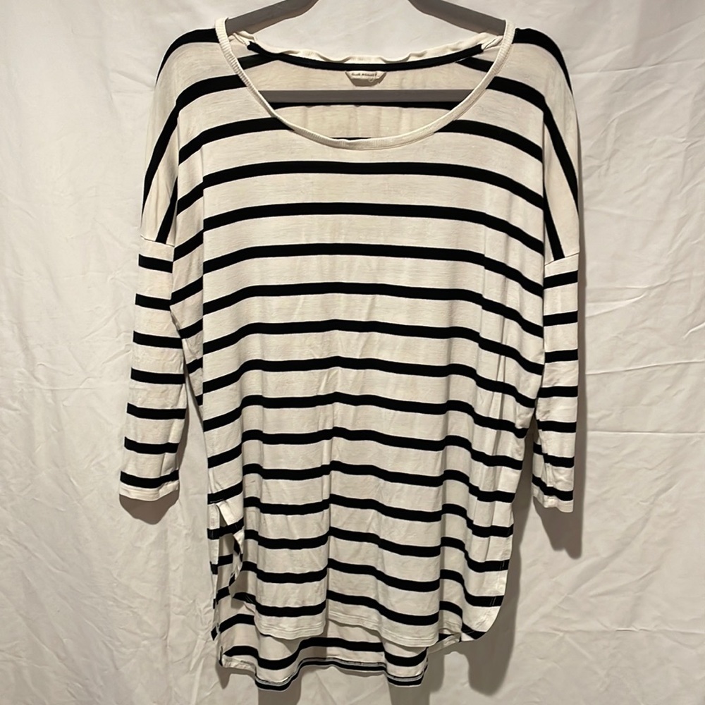 Club Monaco Oversized striped 3/4 sleeve, long top